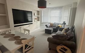 Luxurious New Serviced Apartment
